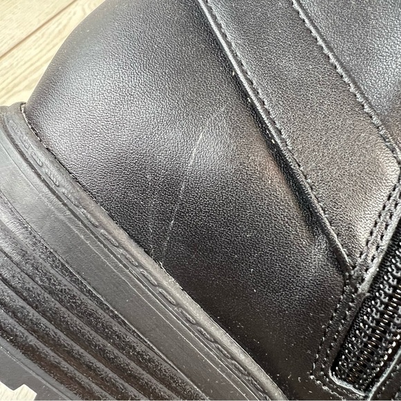 Giani Bernini Brennin Buckled Ankle Booties 10 Black Faux Leather $100 - Picture 6 of 11